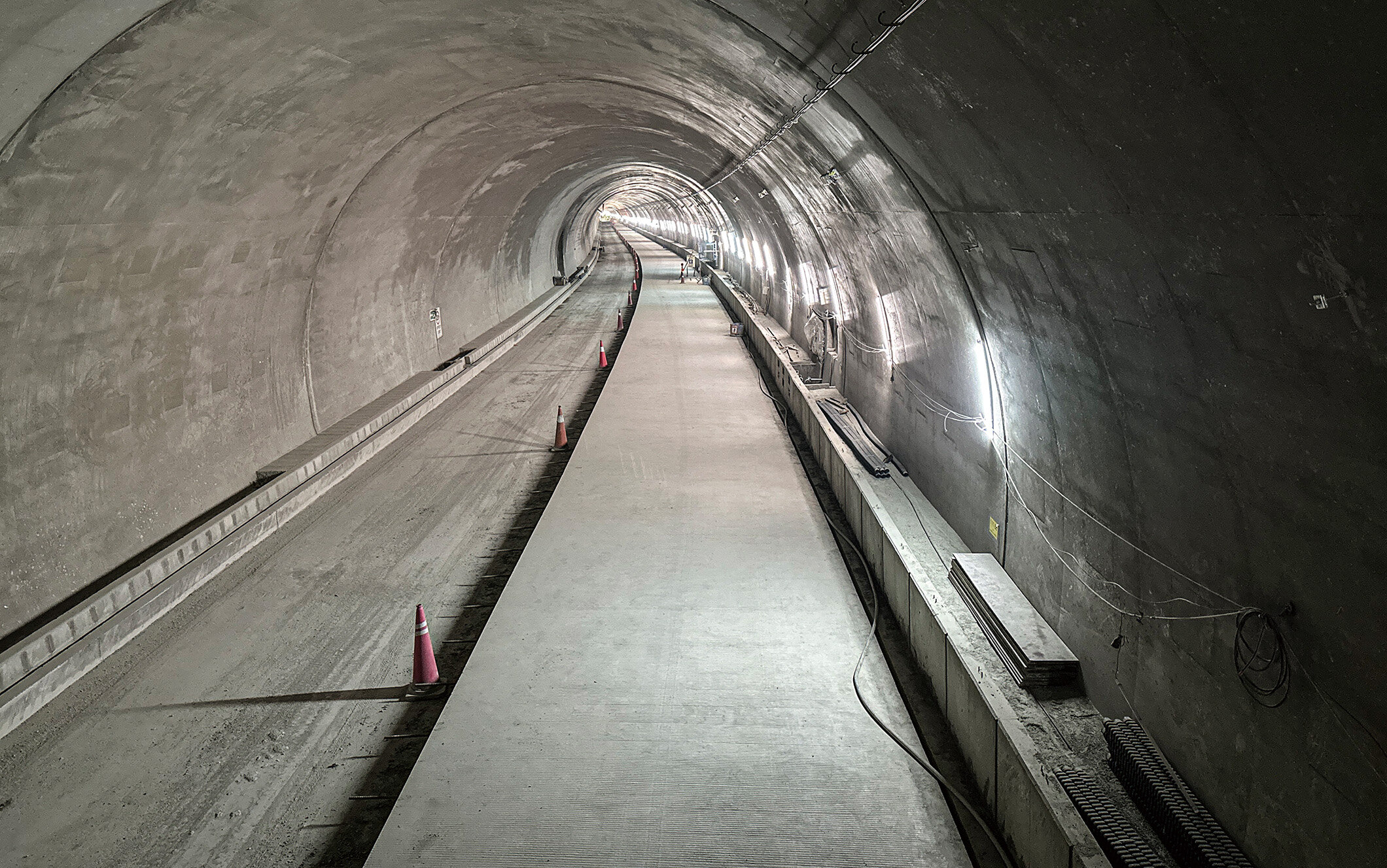 ナグドゥンガトンネル｜ネパール Photo